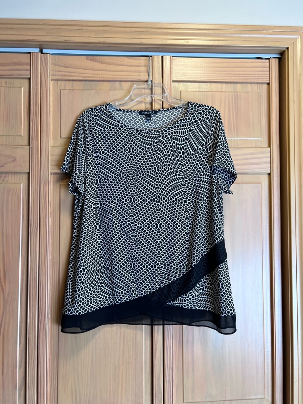 Roz & Ali large top
